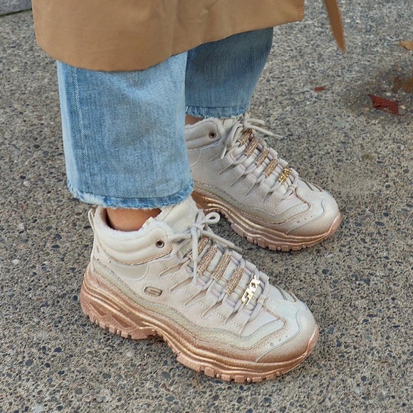 Sneakers - Picture 2 of 7